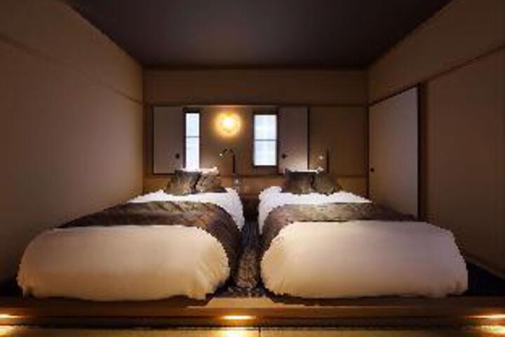 Room 4 of 19