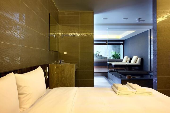 Room 20 of 58