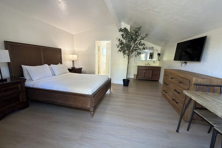 Room 36 of 137