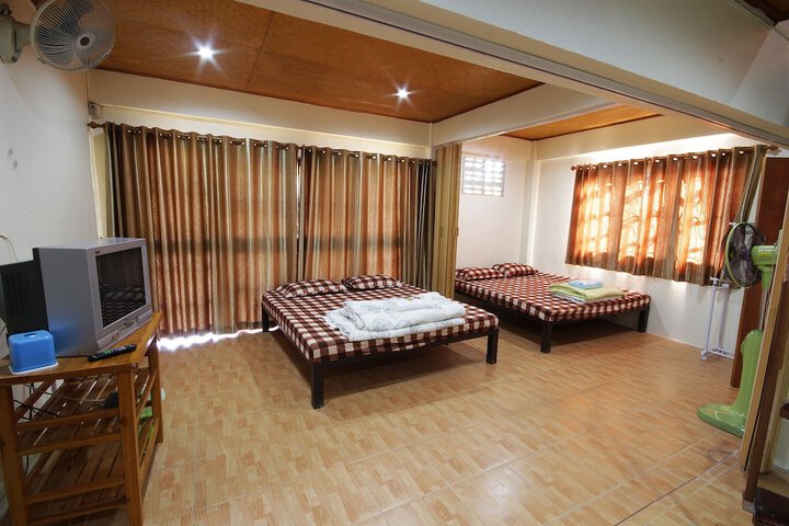 Room 25 of 90
