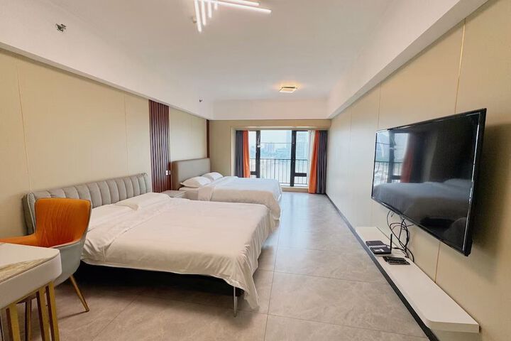 Room 22 of 28
