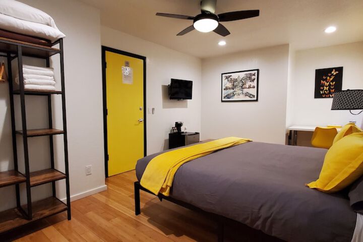 Room 10 of 52