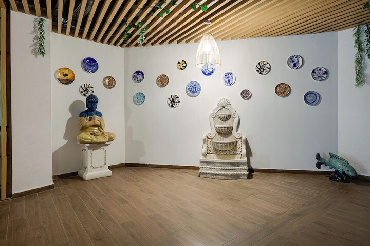 Room 28 of 54