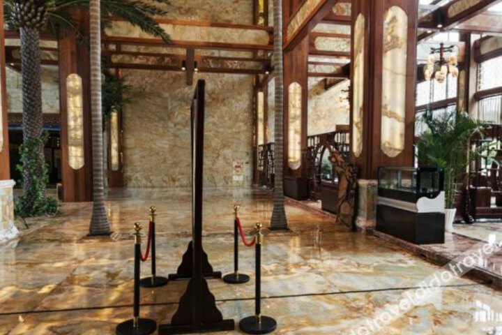 Donggu Lake Xiangshan New Century Hotel