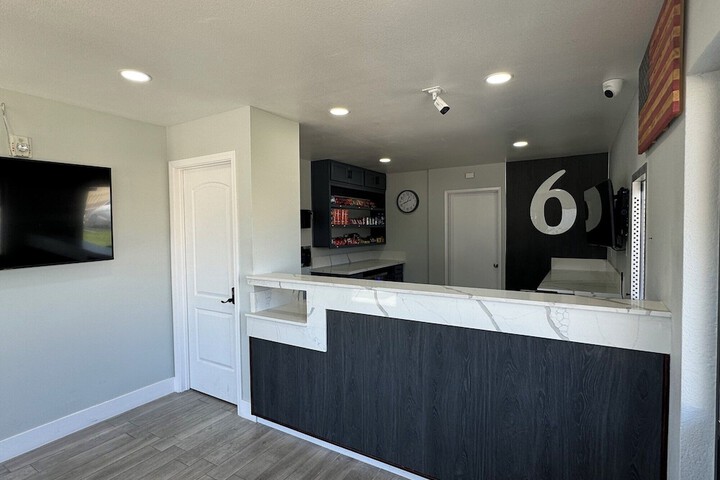 Hotel Interior 7 of 32