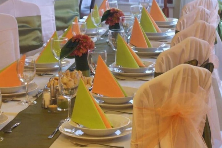 Dining 42 of 61