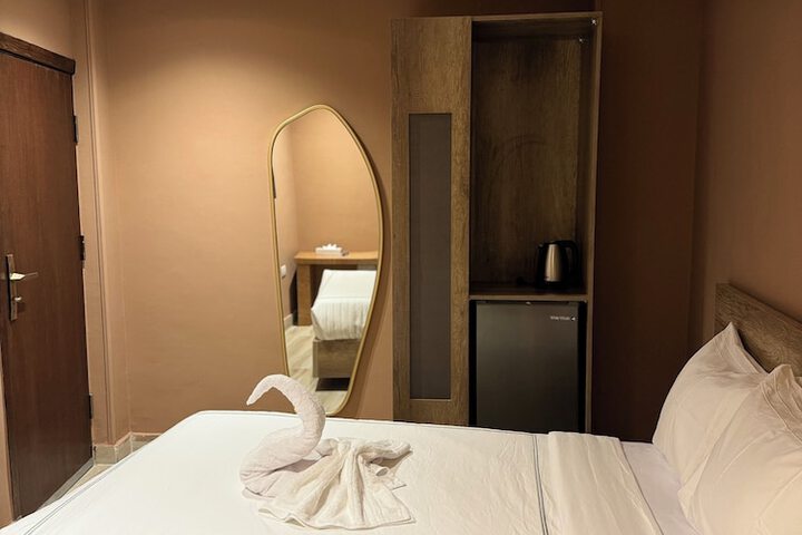 Room 8 of 36
