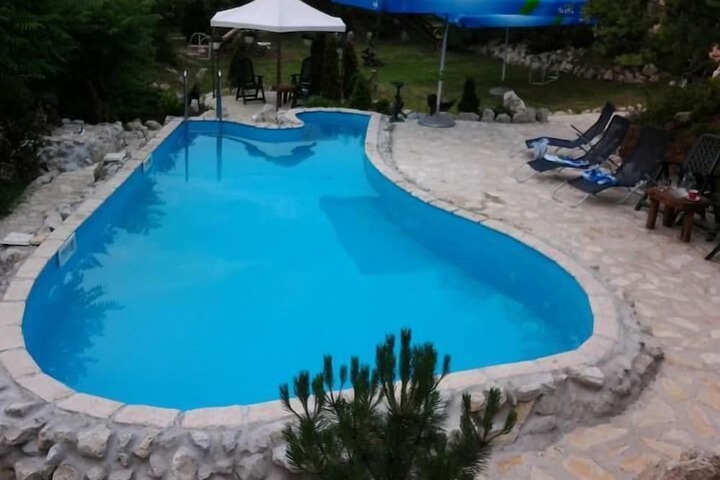 Hotel Pool