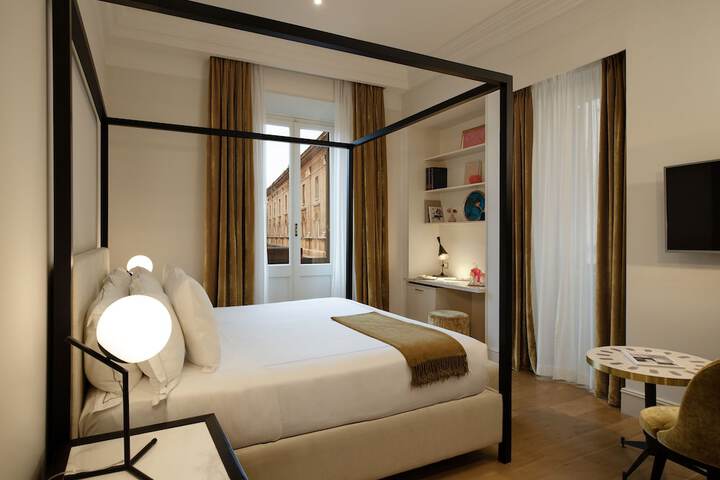 Room 20 of 122