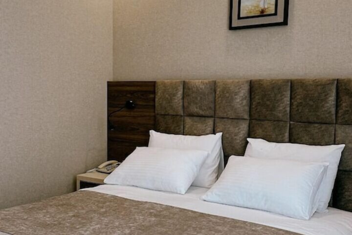 Room 20 of 36