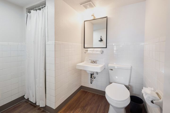 Room 16 of 22