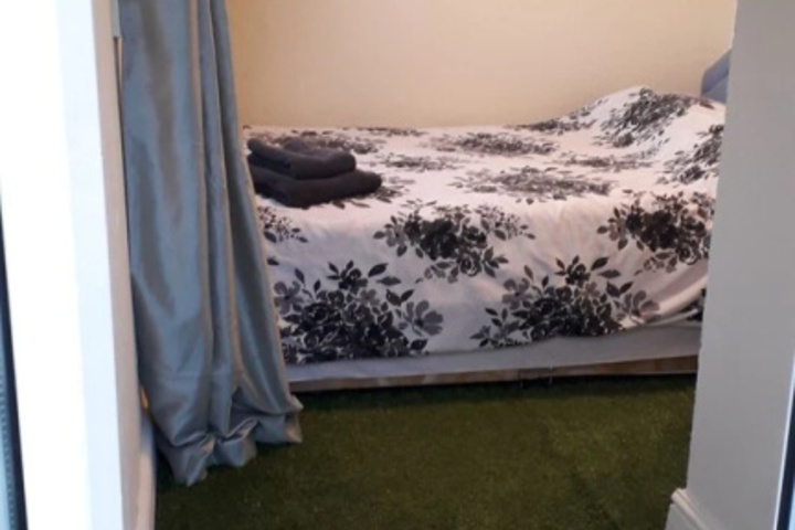 Room 7 of 19