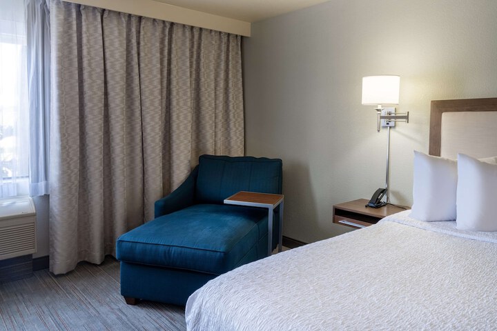 Room 14 of 33
