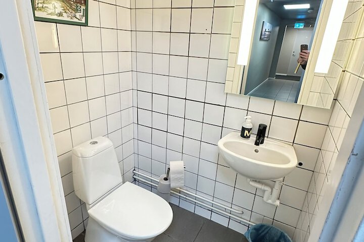 Room 74 of 82