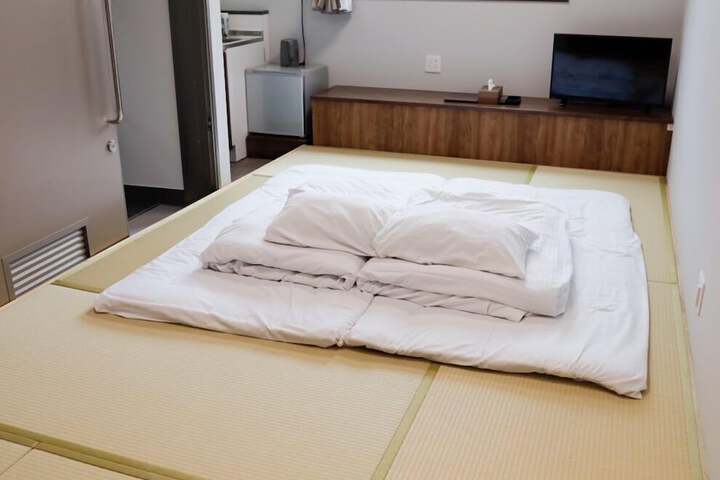 Room 5 of 22