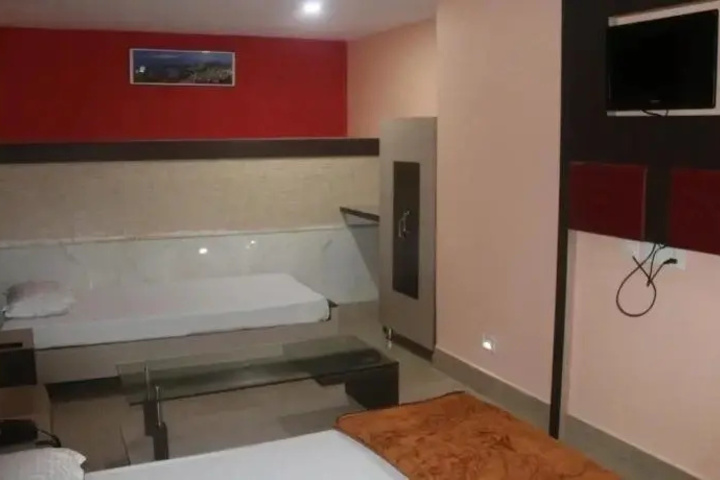 Room 16 of 23