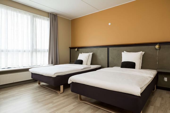 Room 48 of 125