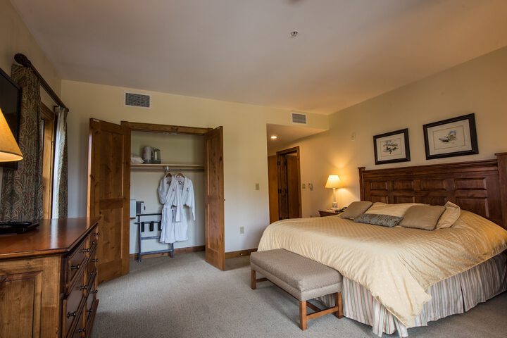 Room 21 of 166