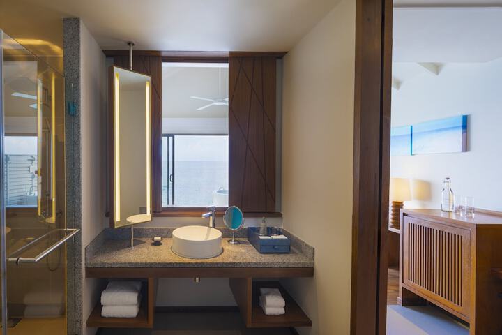 Room 52 of 259
