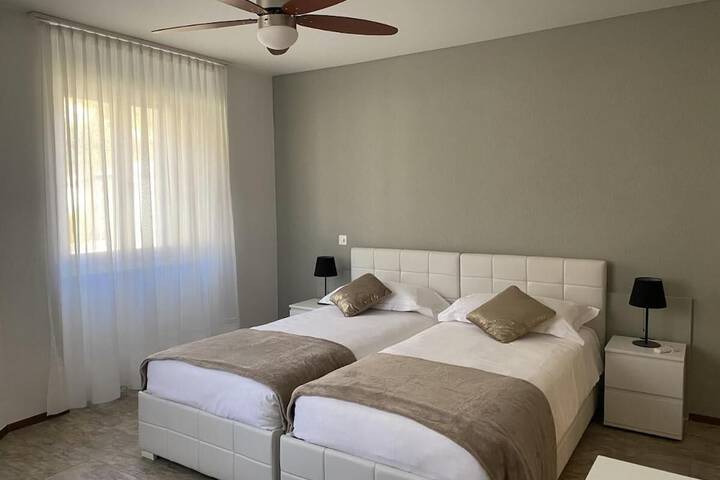 Room 20 of 32