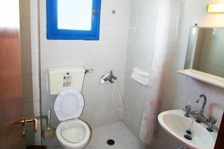 Room 12 of 26