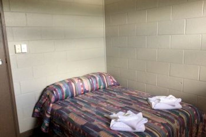 Room 7 of 14