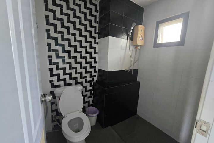 Room 46 of 77