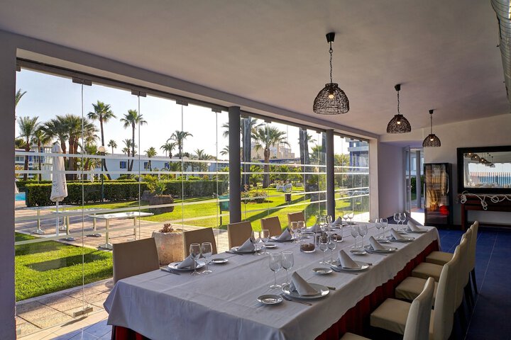 Dining Photos