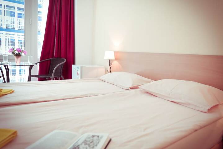 Room 8 of 49