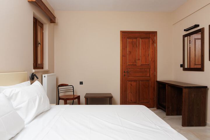 Room 7 of 40