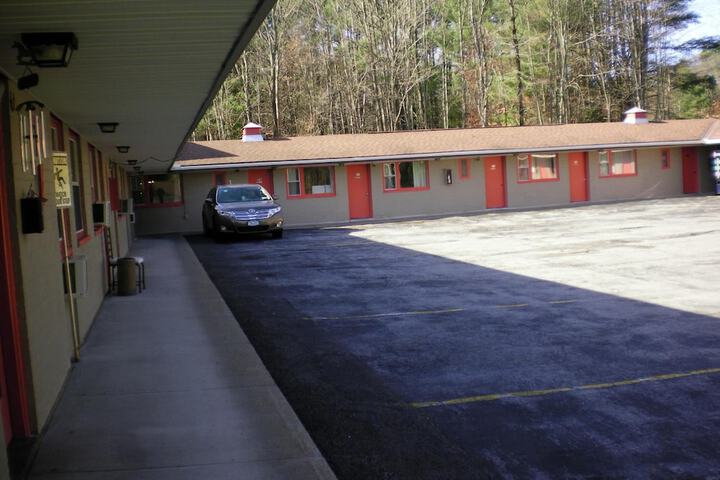 Property Grounds 38 of 43