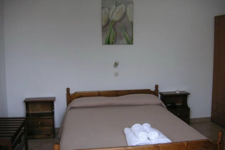 Room 4 of 19