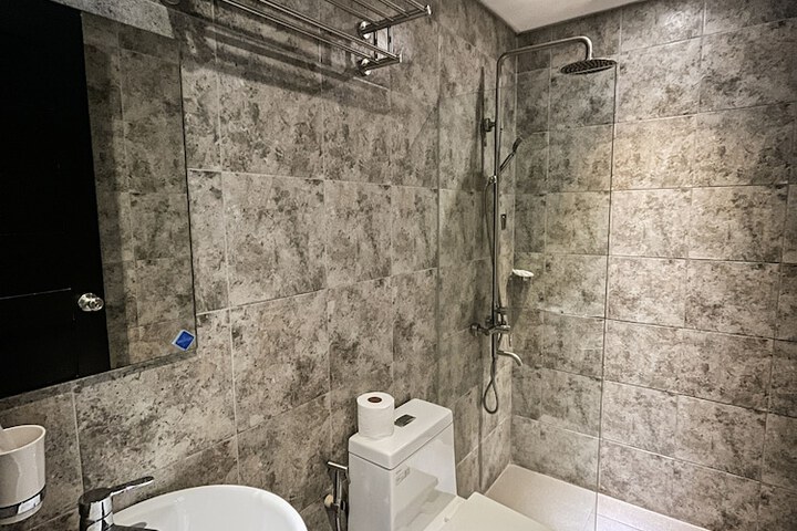 Room 20 of 38