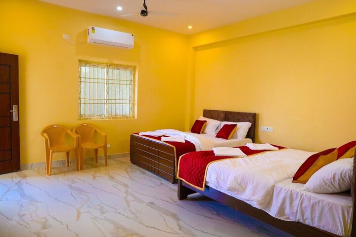 Room 14 of 33