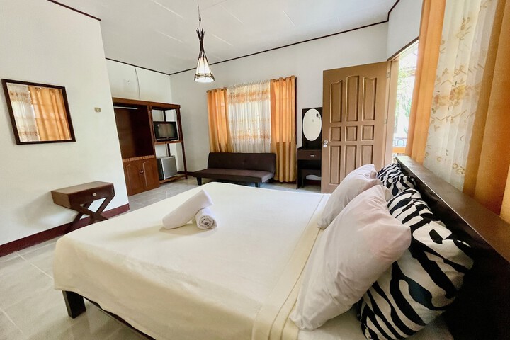 Room 34 of 74