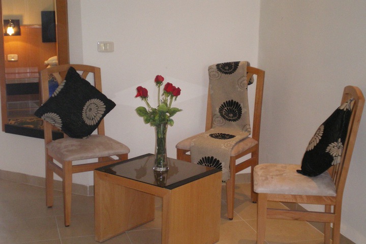 Room 12 of 71