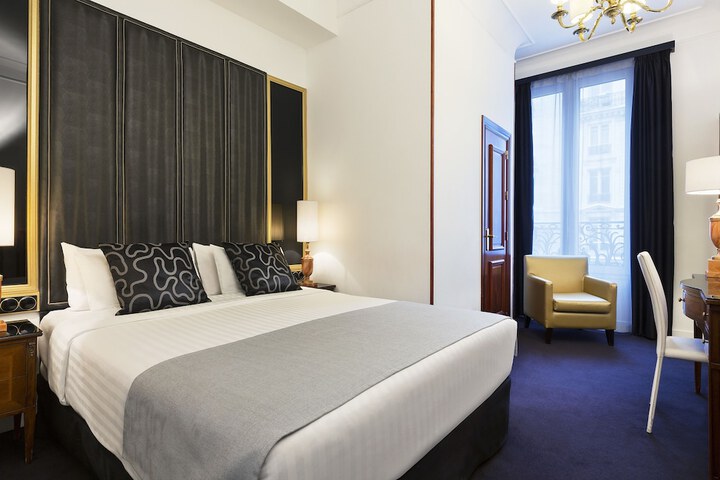 Room 4 of 46