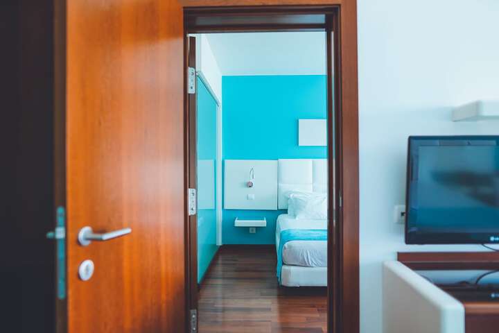 Room 13 of 91