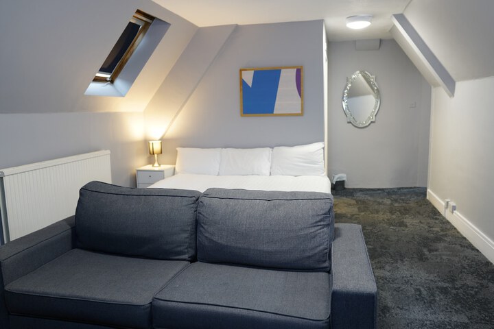 Room 10 of 61