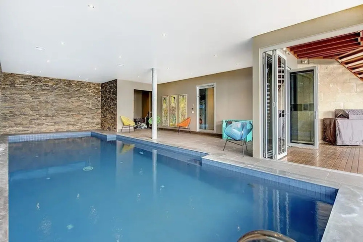 Pool 13 of 15