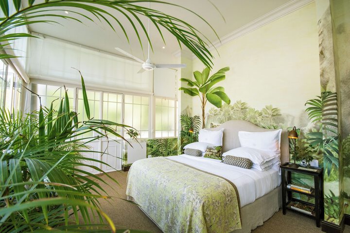 Room 27 of 110