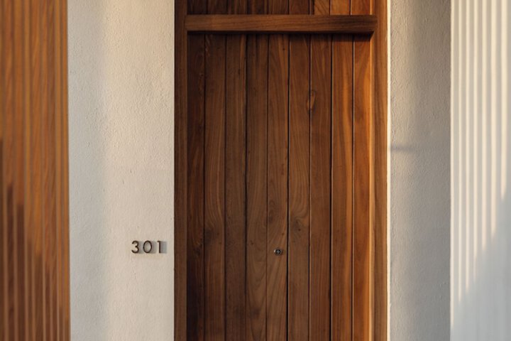 Room 17 of 147