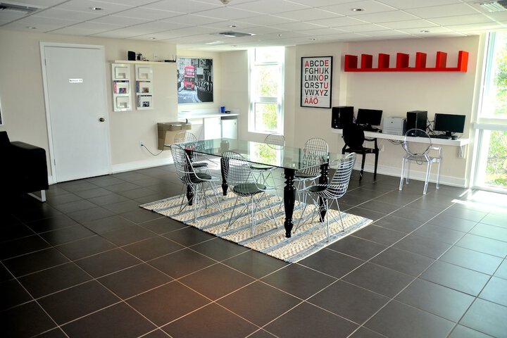 Business Center 51 of 69