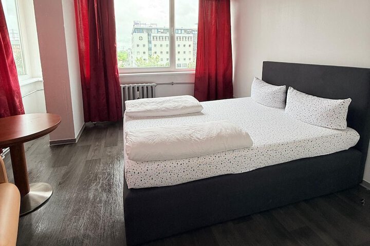 Room 81 of 150