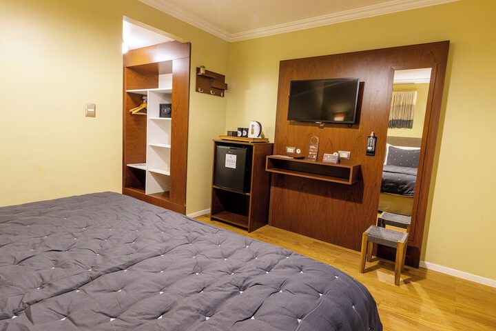 Room 17 of 90