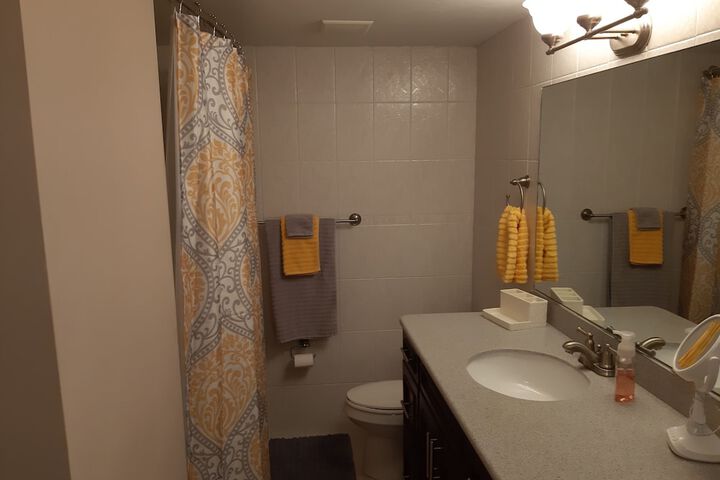 Room 10 of 17
