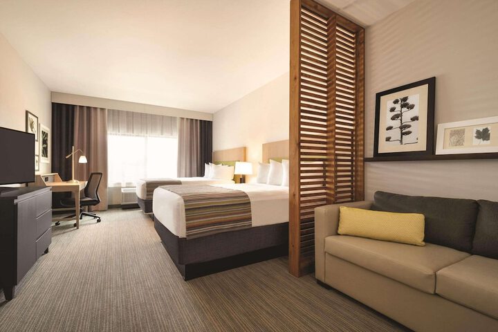 Room 12 of 26