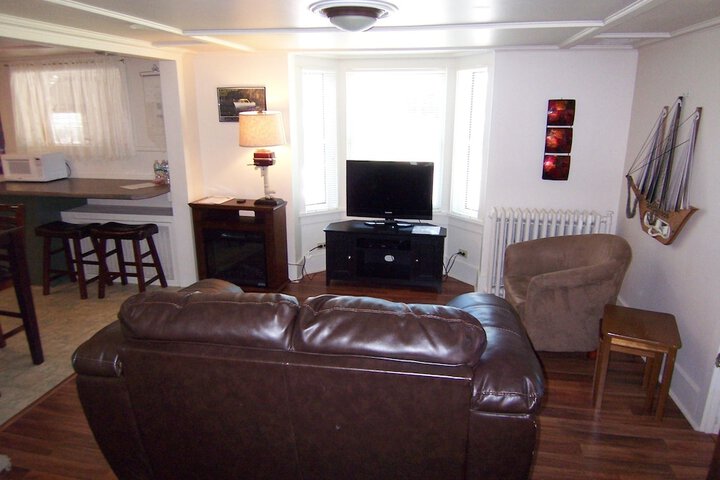 Room 12 of 100