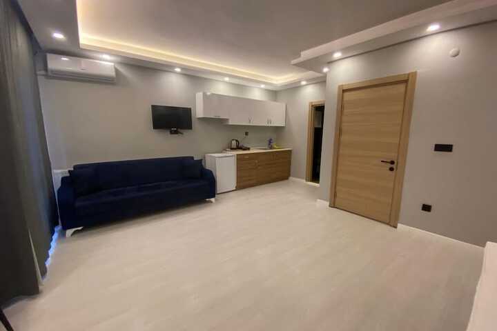Room 6 of 30