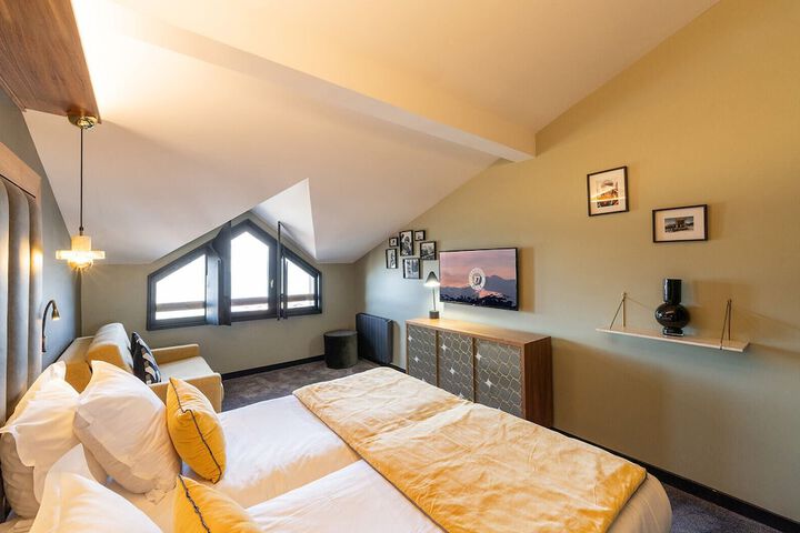 Room 47 of 128